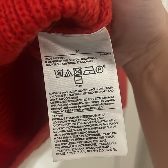 Banana Republic Red Knit Sweater Size M - Picture 4 of 5